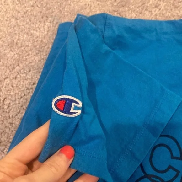 Champion Shirts (2) - Picture 6 of 7